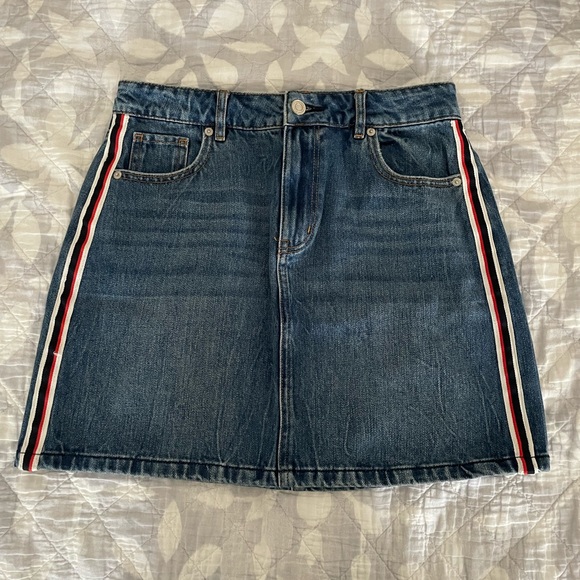 Dynamite skirt. Barely worn - Picture 1 of 2